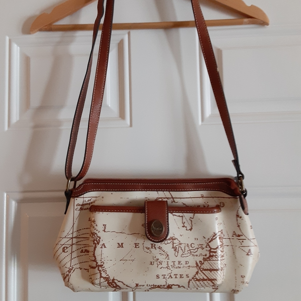 B.O.C. Womans Leather Crossbody Purse